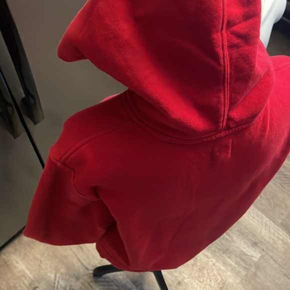 Red gap hoodie - Picture 2 of 7
